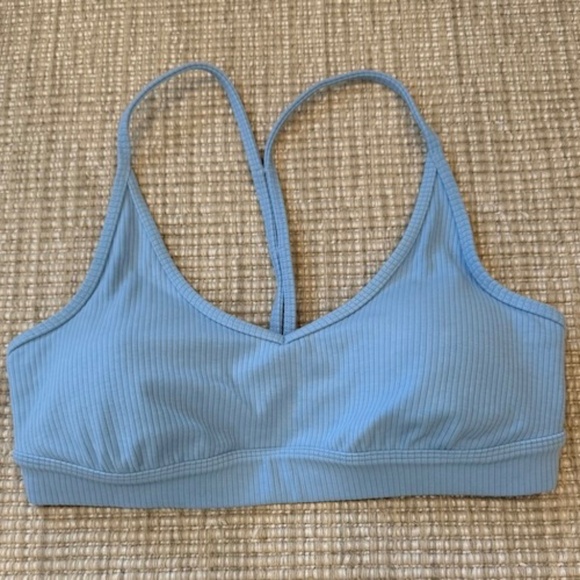 ALO Sports Bra Size M - Picture 1 of 4